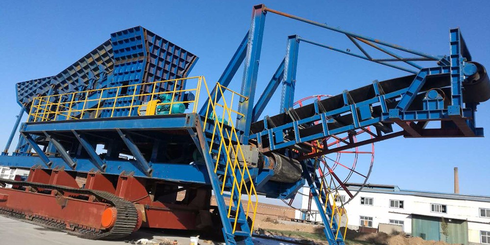 如何根據(jù)破碎物料硬度選擇移動(dòng)破碎站？